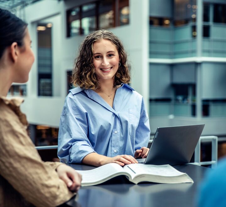 Female masterstudent