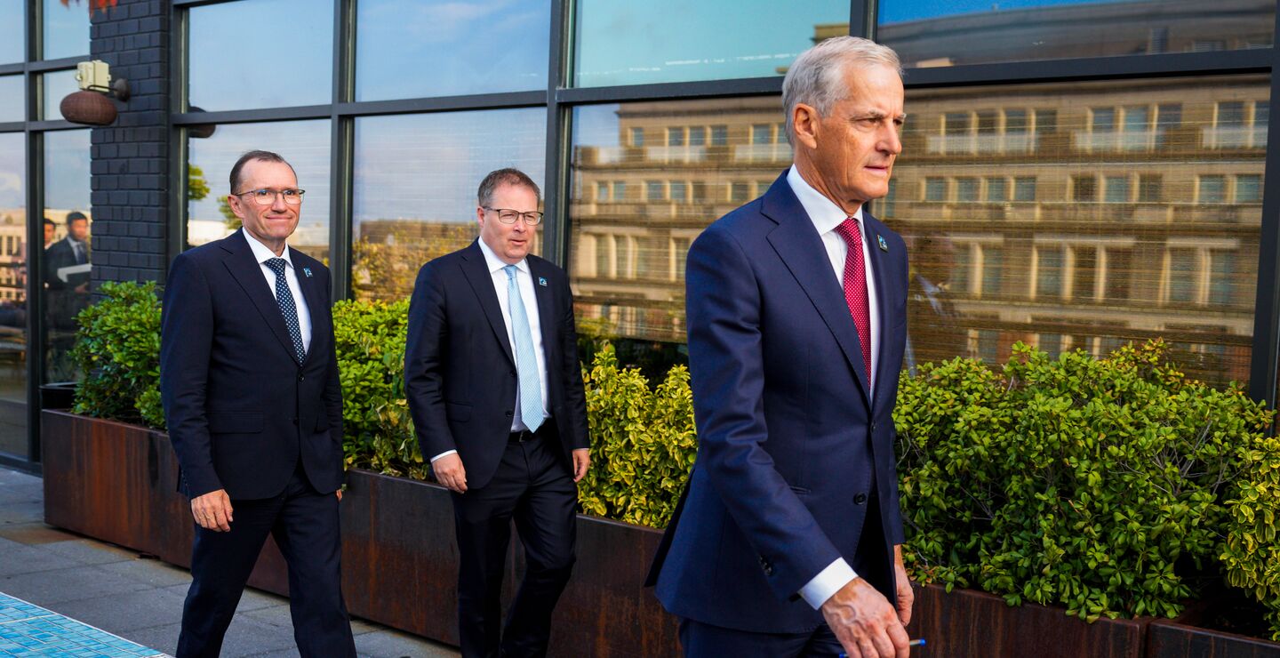 Statsminister Jonas Gahr Støre, utenriksminister Espen Barth Eide og Forsvarsminister Bjørn Arild Gram under et møte i Washington 2024