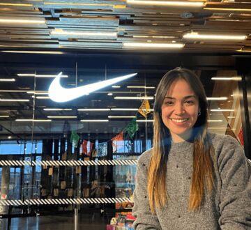 Portrett av Jocelyn på kontoret til Nike