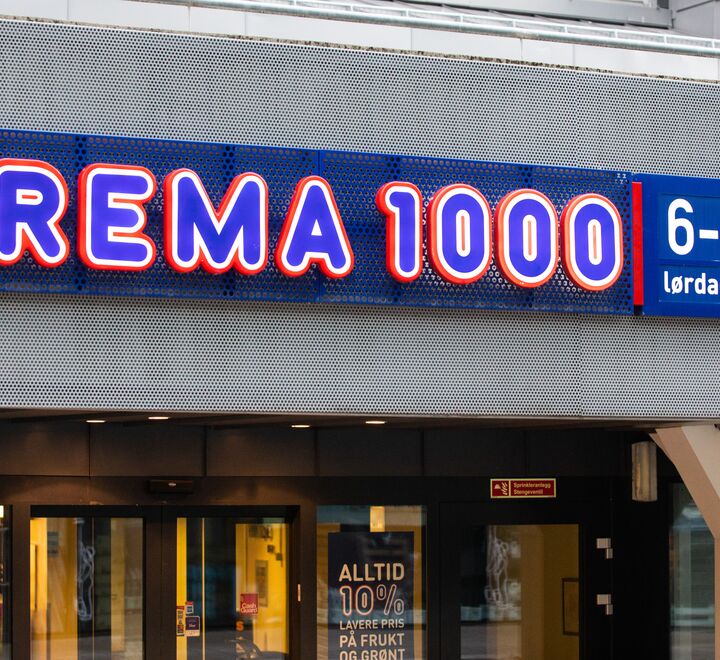Logo ved Rema 1000 butikk