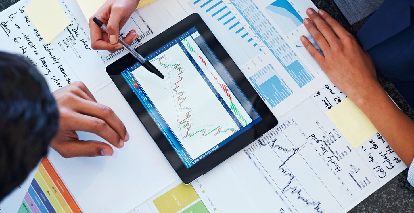 Styrene i norske små-og mellomstore bedrifter må nå være seg sitt ansvar bevisst gjennom aktiv ledelse i hele virksomheten, og evne og se utover den akutte tilstanden for å finne frem til strategier for lønnsomhet på lengre sikt basert på kundenes behov, skriver Frode Solberg. (Illustrasjonsfoto: Pixdelux).