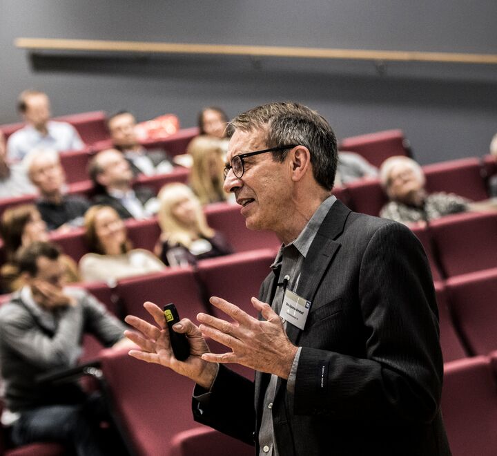 Ved å rope etter menneskerettighetene for å bevare faglige rettigheter kan venstresidens topper kanskje vinne en trefning, men fortsetter å tape krigen, skriver Ole Gjems-Onstad (bildet).