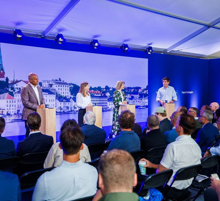 Fire paneldeltakere under Arendalsuka 2024