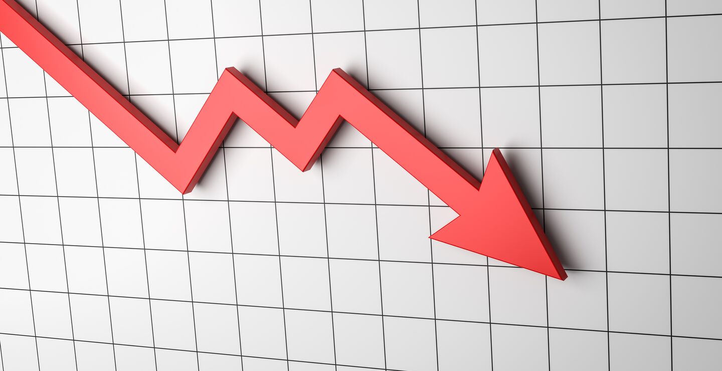 Arrow on chart pointing downwards