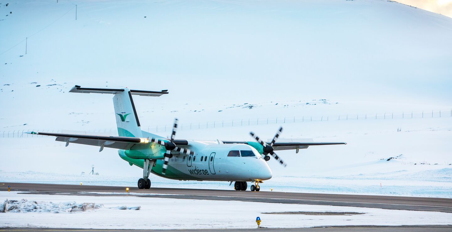 Widerøe har et tilnærmet monopol i nord fordi det bare er Widerøe som har nok av de flyene som kan brukes på kortbanenettet, skriver Espen Andersen. Foto: Ole Berg-Rusten / NTB Scanpix. 