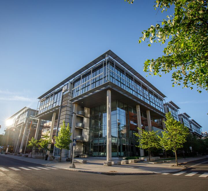 Utenfor campus Oslo. Bilde av hele bygget.