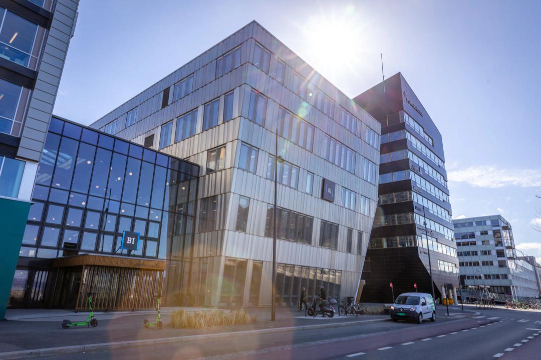 Campus Trondheim with the logo of BI on focus