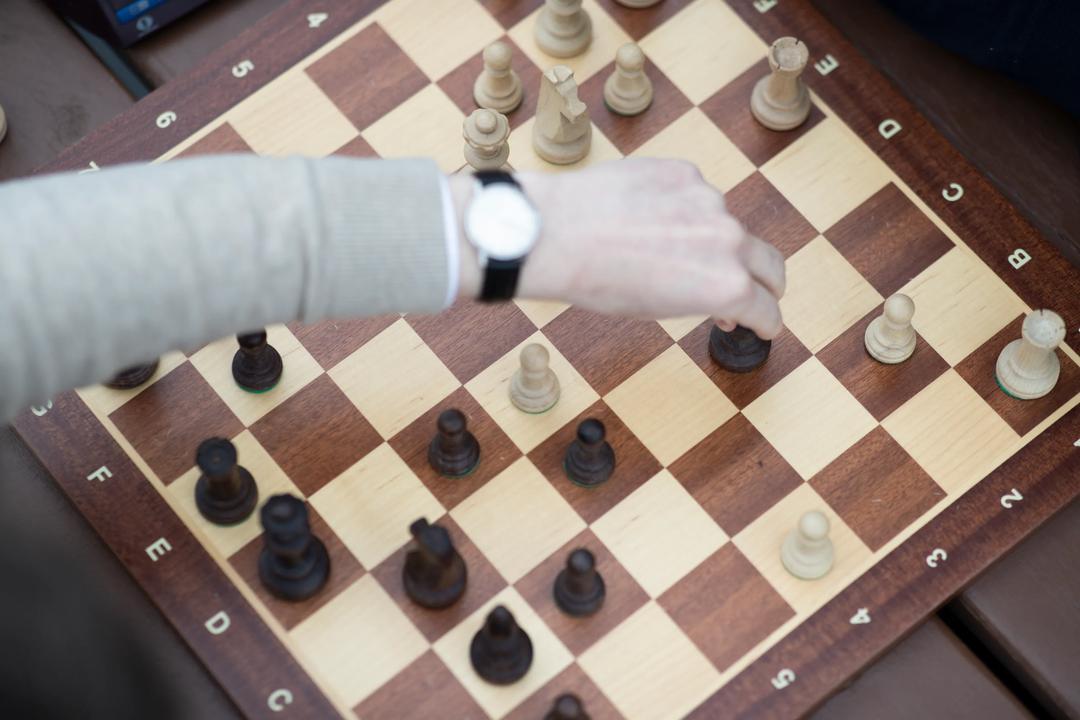 BI Chess