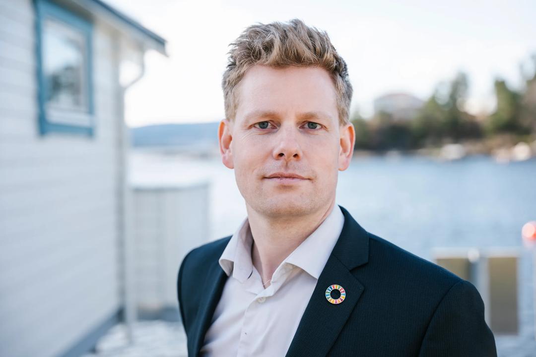 Bilde av Leon Overholt