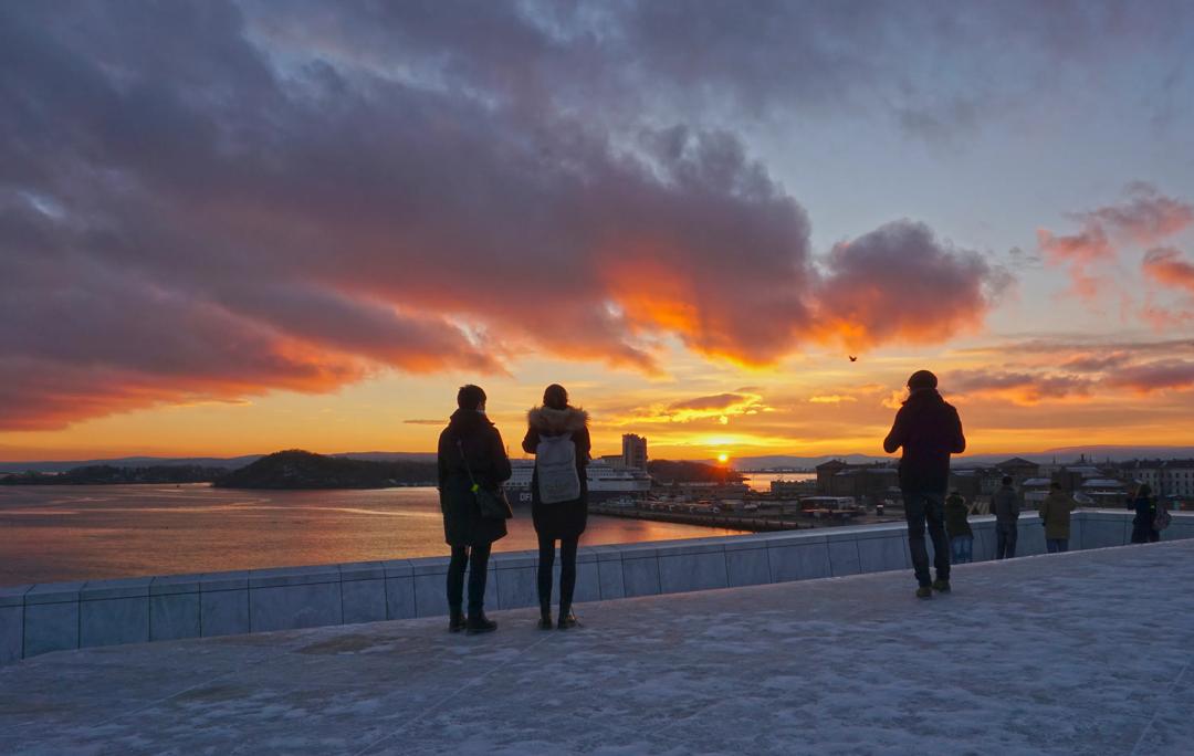 People on the opera roof in the winter