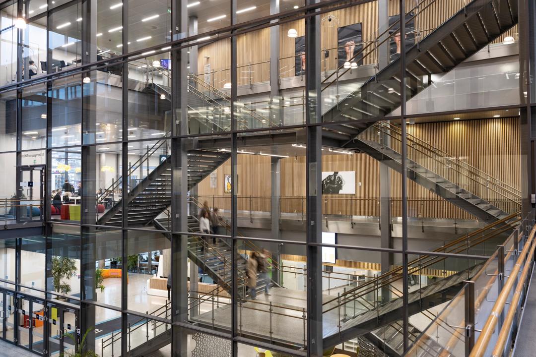Inside campus Bergen, image of the stairs.