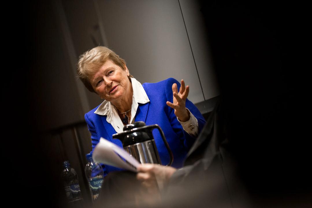 Tidligere statsminister Gro Harlem Brundtland manøvrerte i flere år statlige bedrifter i krise. Hun bør hviske noe i øret til Jonas Gahr Støre. (Foto: Fra da hun gjestet Åpent Forum på BI med Gudmund Hernes i 2016).