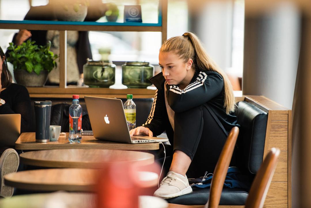 Bilde av kvinnelig student