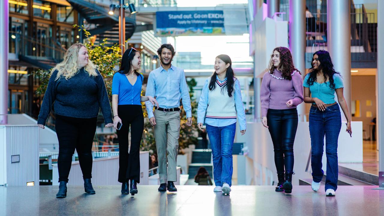 Students at Campus Oslo