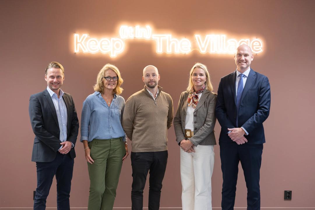 Aleksander Stensrud Akerjordet (spesialrådgiver næringsliv- og samfunnskontakt ved BI), Caroline Wannehag (Startup and growth specialist i DNB), Erik Larsen (Senior Business Developer i DNB), Ida-Cathrine Jørgensen (direktør for Business Relevance ved BI) og Yngve Kveine (direktør for næringsliv- og samfunnskontakt ved BI).