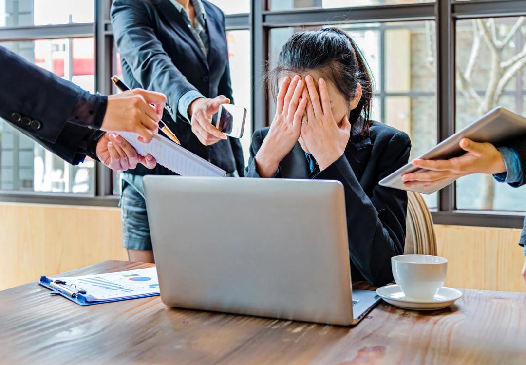 Forskning har vist at høye jobbelastninger kan føre til svakere fysisk og mental helse, men også til dødsfall. (Foto: IStock Boana).