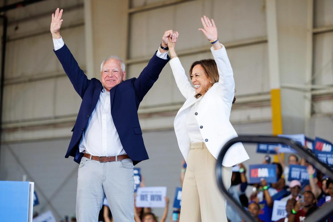 Presidentkandidat Kamala Harris og visepresidentkandidat Tim Walz