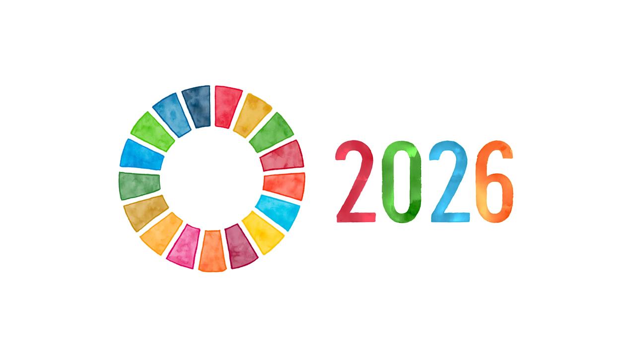 Bærkraftsmål-sirkelen og "2026" i lyse farger