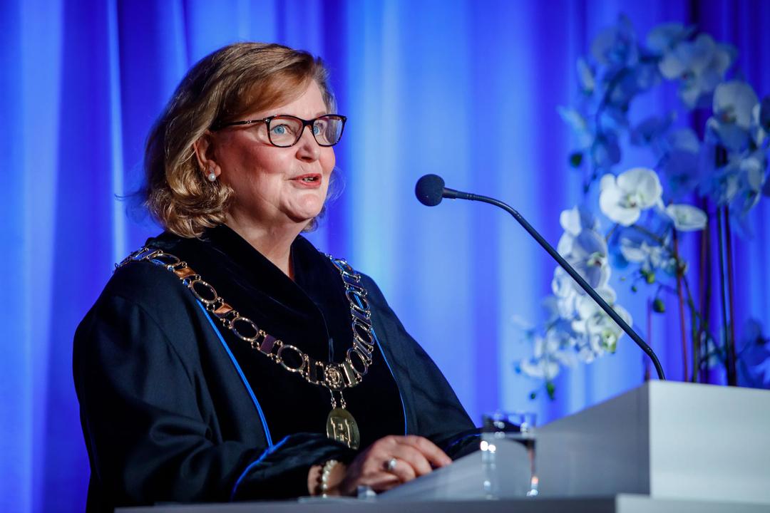 Karen Spens holds speech at Inauguration Ceremony for Karen Spens