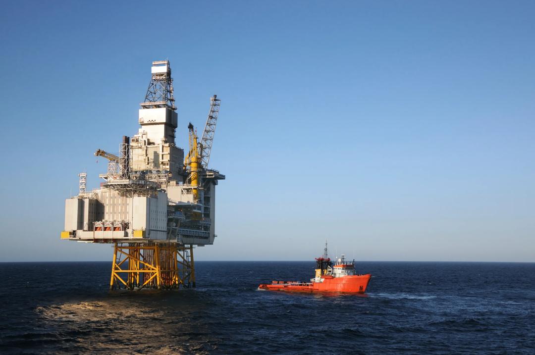 Oil platform