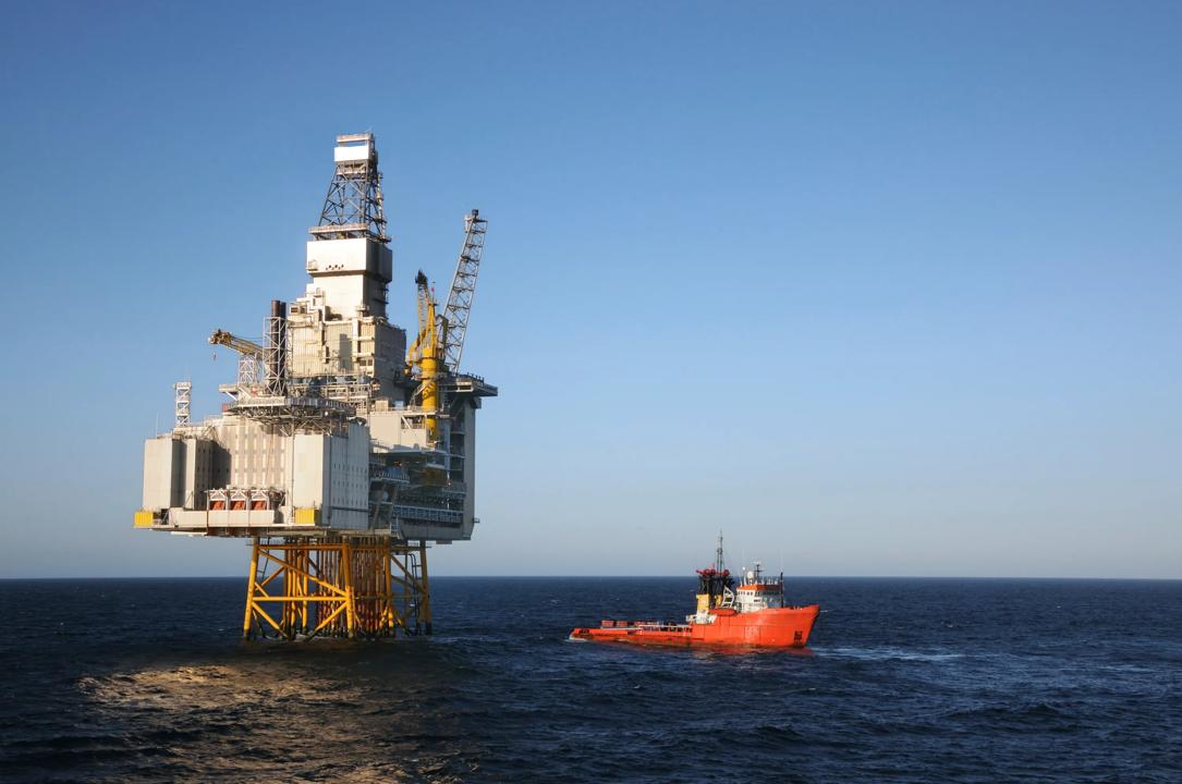 Oil platform