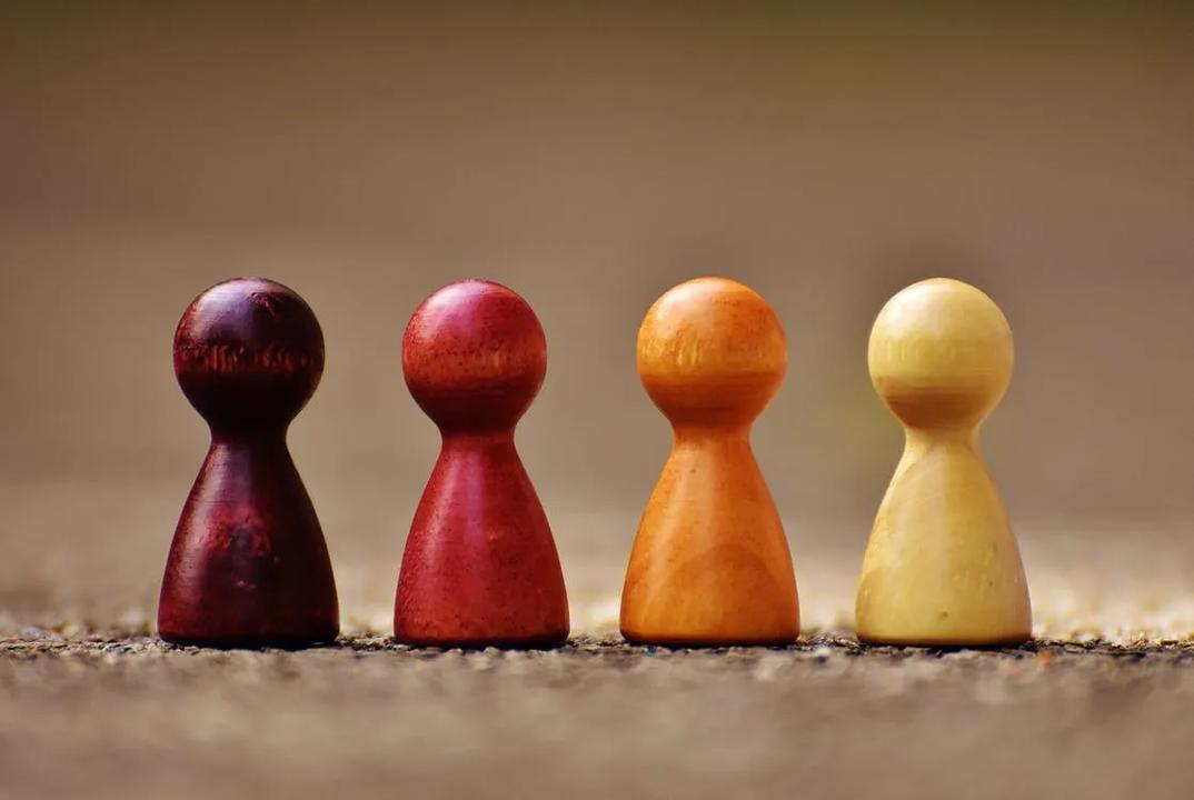 Colourful chess pieces 