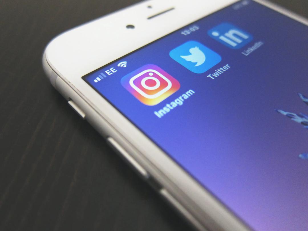 Fremtidens forretningsmodeller er ofte muliggjort av ny teknologi og plattformer som Instagram og LinkedIn.