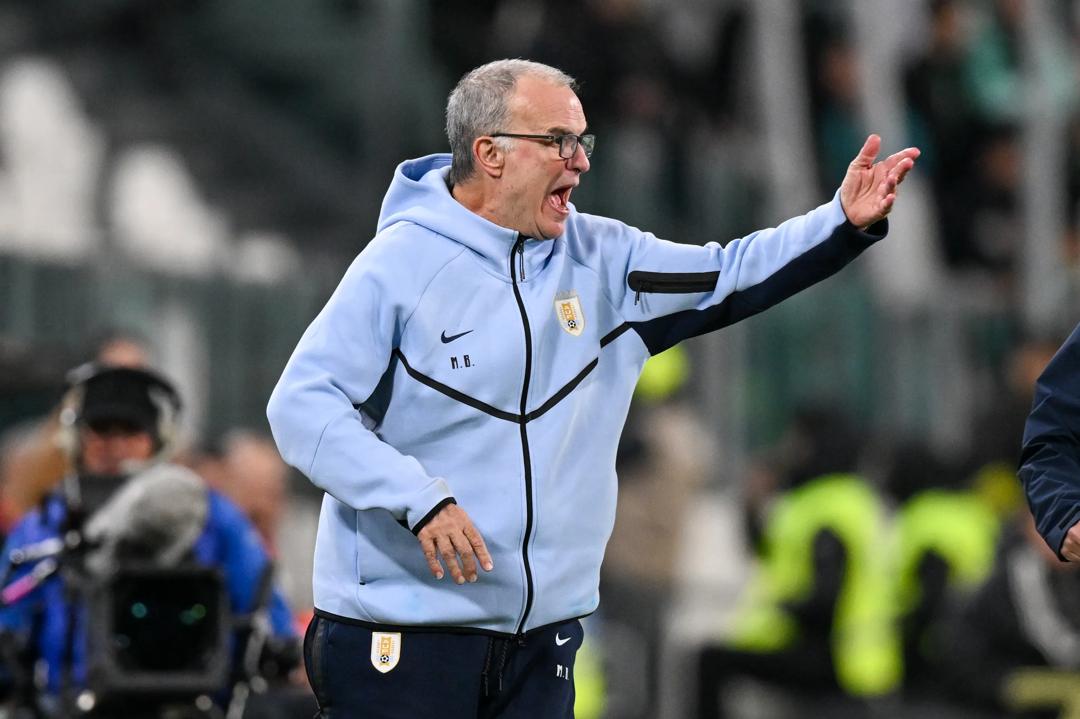 Marcelo Bielsa under en treningskamp mot England