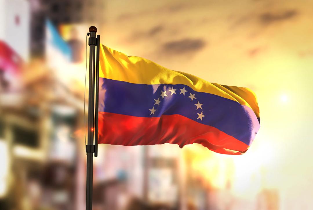 Har oljerikdommen ødelagt Venezuela? (Bildet av Venezuelas flagg)