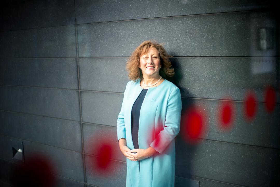 På en 8. mars er det fint å snakke om kvinner som den nye oljen. - Kan vi ikke heller bli enige om at både kvinner og menn er ‘Norges nye olje’, - når de står sammen!, skriver Gillian Warner-Søderholm (bildet). 