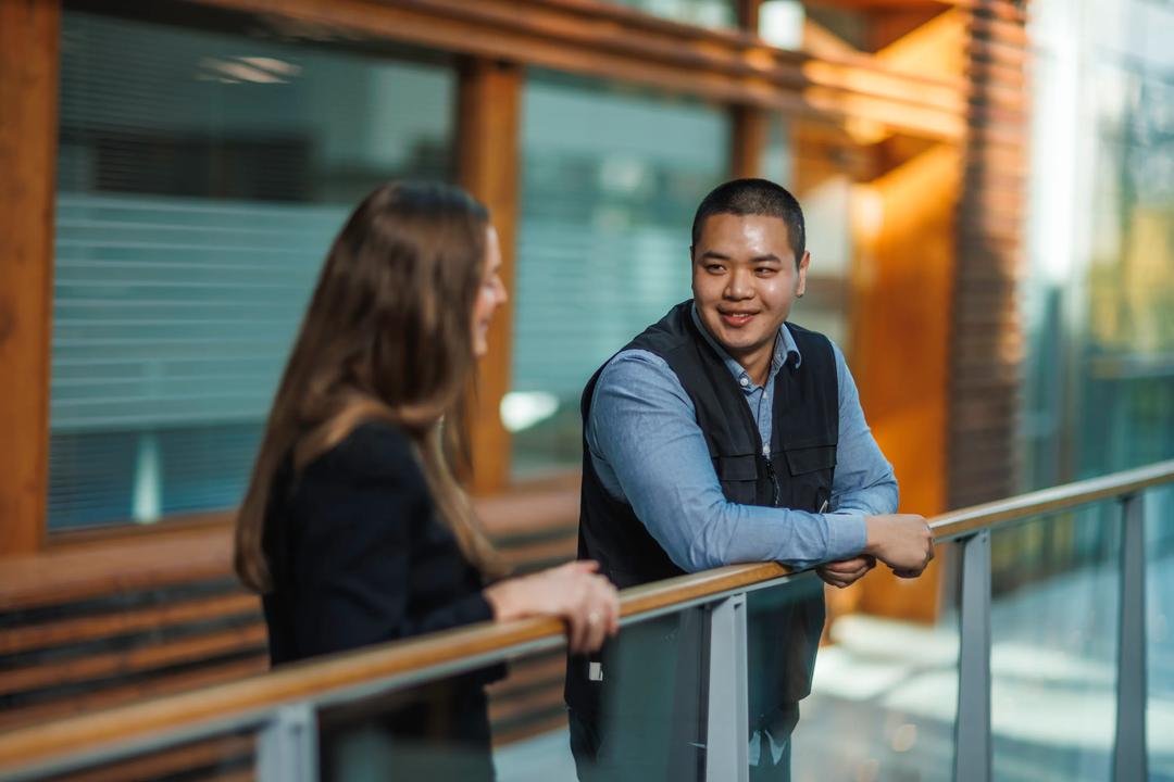 Two students at campus Oslo