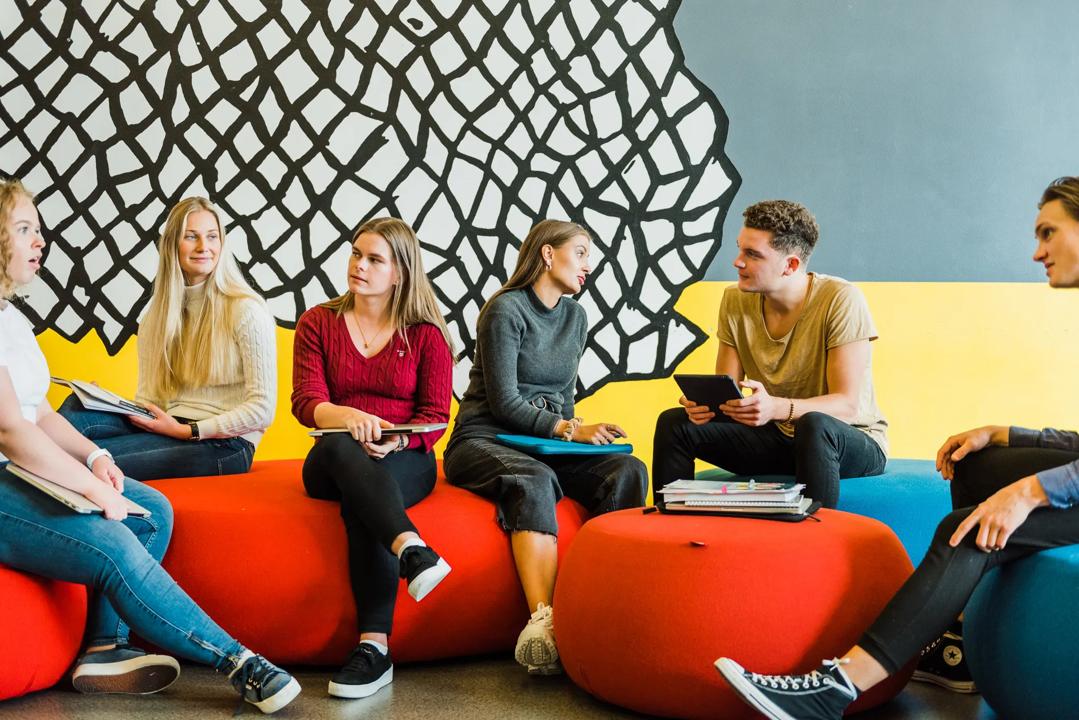 Bilde av studenter