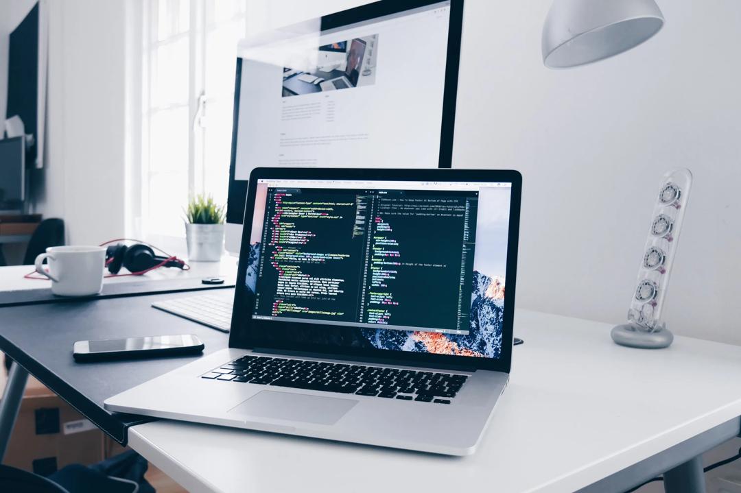 Digital technologies have and will continue to change the ways we work (illustrationphoto). Photo: Christopher Gower on Unsplash