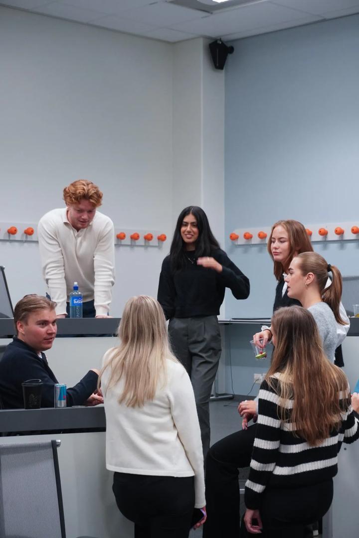 Students at campus Bergen