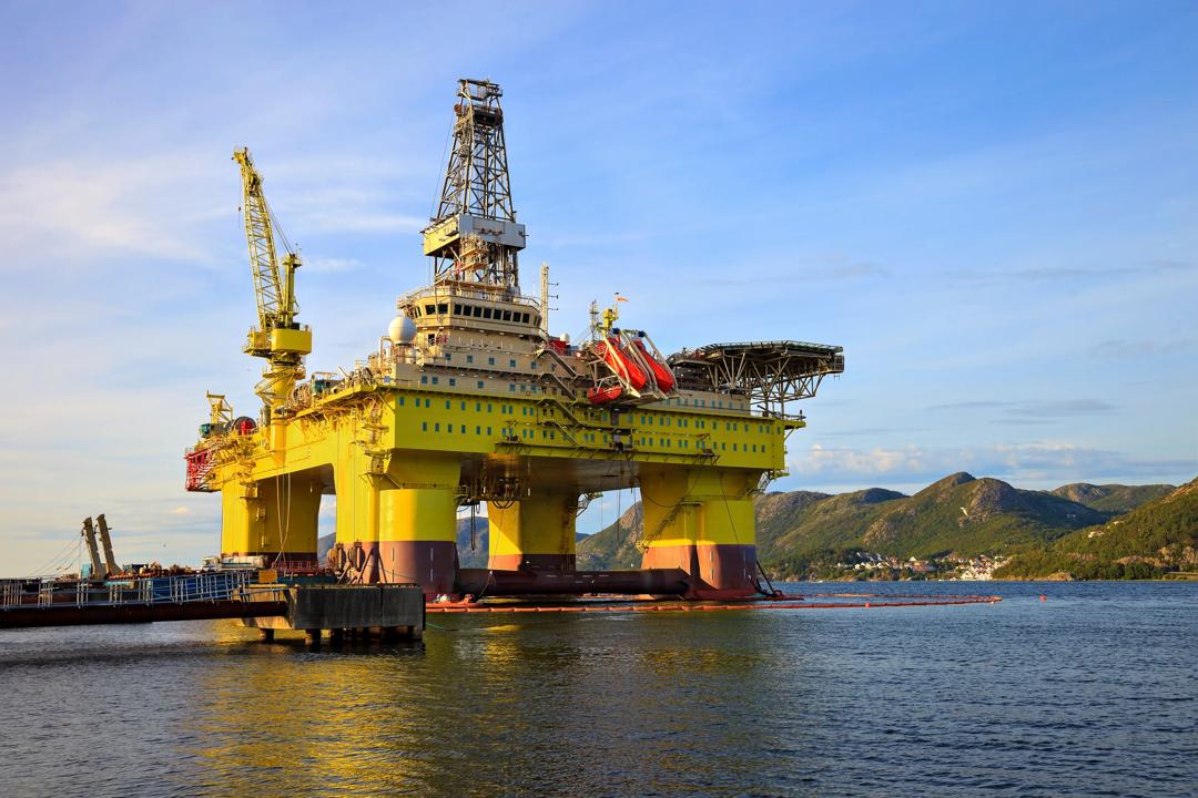 Oil rig