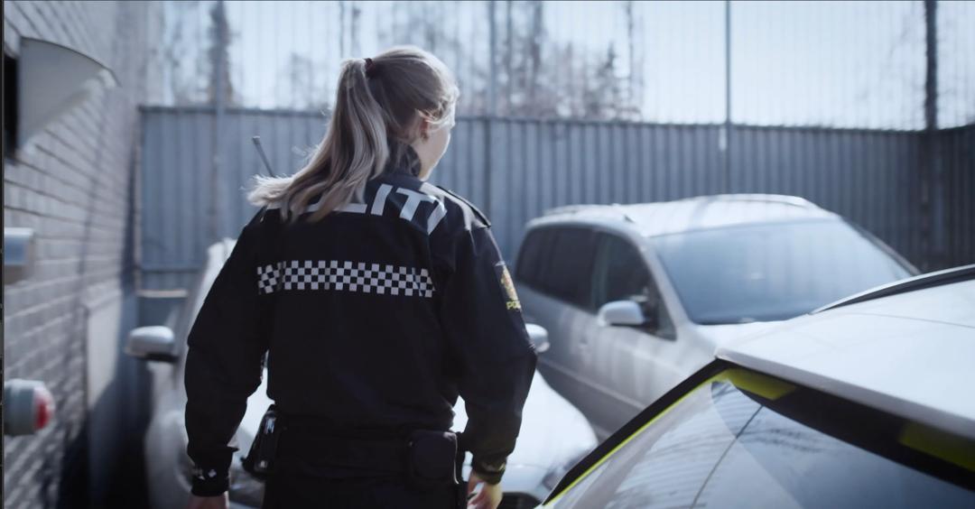 Problemet er at politimeldingen skyver ansvaret for målene, som for eksempel et lokalt forankret politi, nedover i organisasjonen, skriver Cathrine Filstad og de andre ronikkforfatterne. 