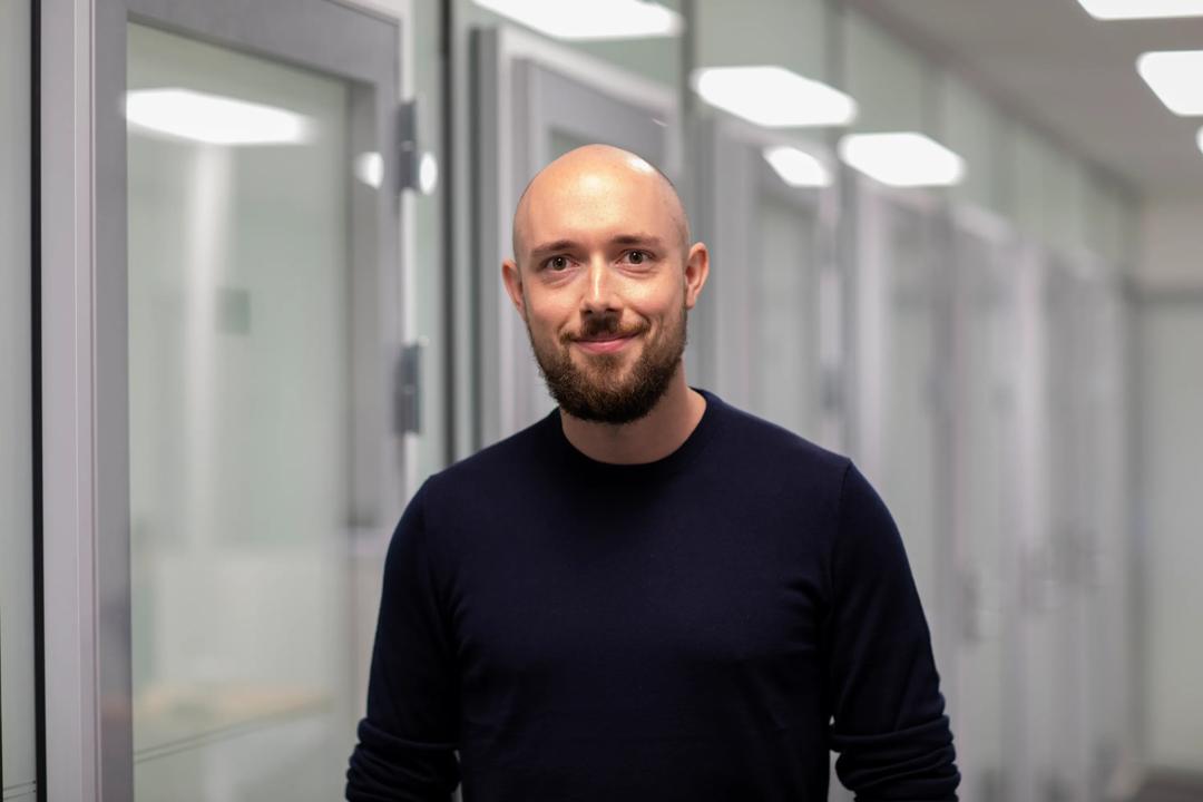I do love research, but I wouldn’t like to miss teaching, says Klemens Knöferle (picture)